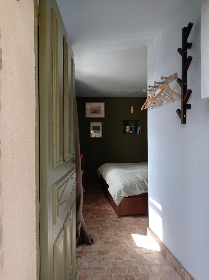 La Fontaine Bed & Breakfast Bargème Стая снимка